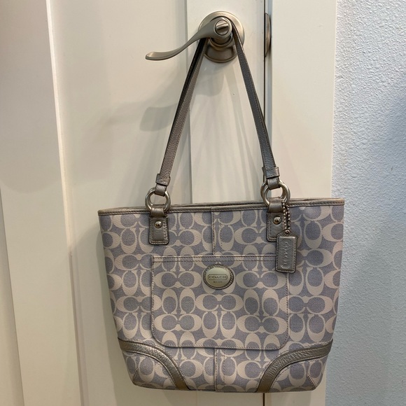 Coach Bags Coach Bag Heritage Signature Shoulder F8922 Graylight
